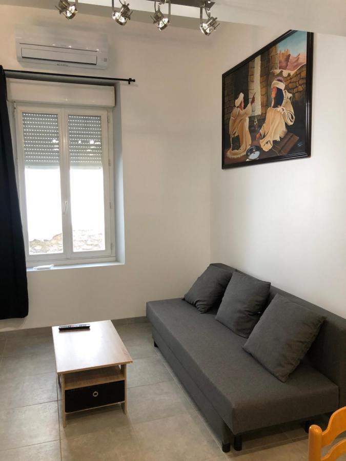 Appartement En Centre Ville Hyeres Luaran gambar