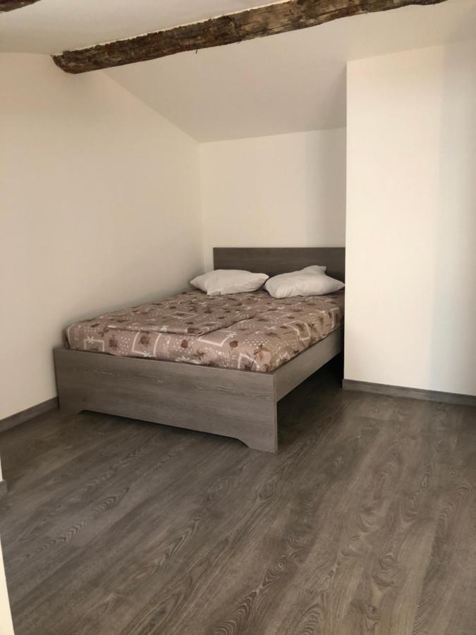 Appartement En Centre Ville Hyeres Luaran gambar